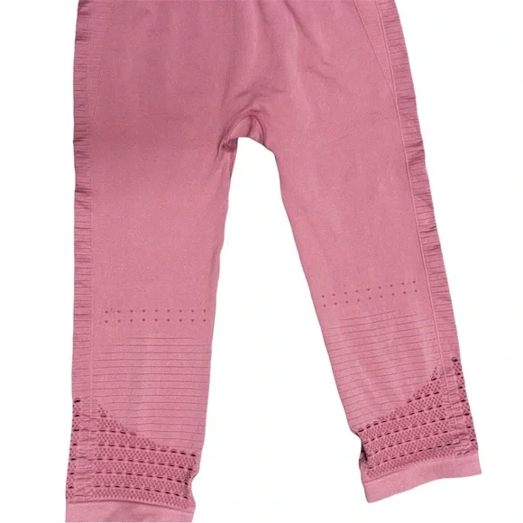 Gymshark Energy + Seamless legging in dusty pink Size Medium - Picture 7 of 9